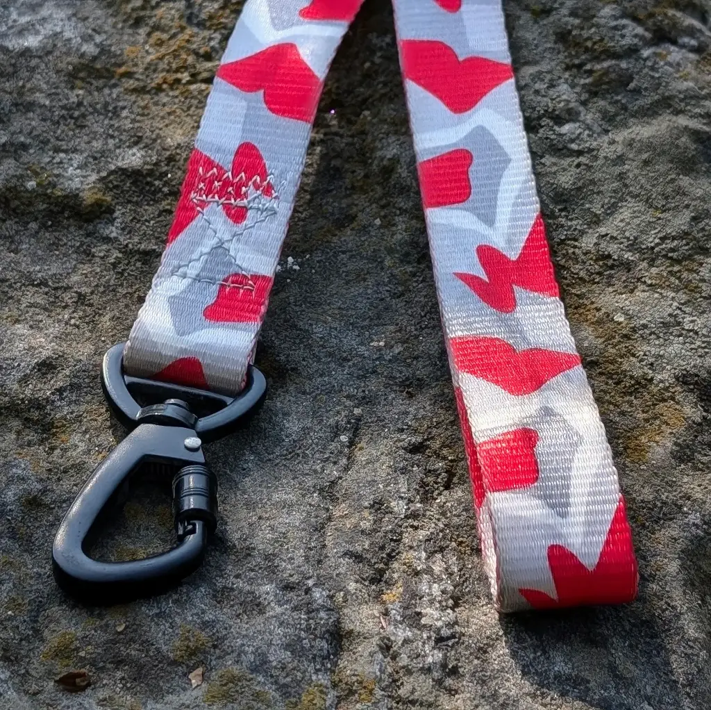 Satin Chic Leash - Volcanic Ripple (Xtra-Small/Small)
